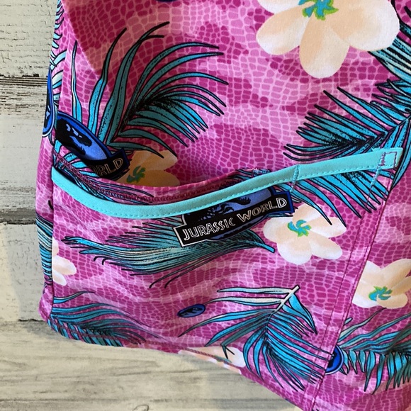 Nurse Scrub Top Jurassic World Size S NEW - Picture 5 of 5